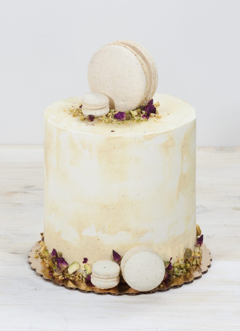 Go behind the scenes with Philadelphia wedding cake baker, Whipped Bakeshop! | www.thestyledbride.com